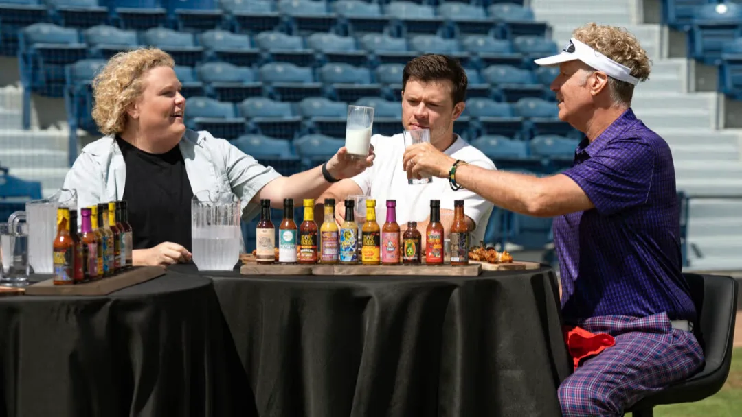 Reprodução: Imagem oficial de divulgação de "Hot Ones Pimenta Extra", de NETFLIX.